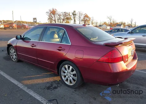 2006 Honda Accord 3.0 Ex z USA, uszkodzony, nr VIN 1HGCM66556A058682